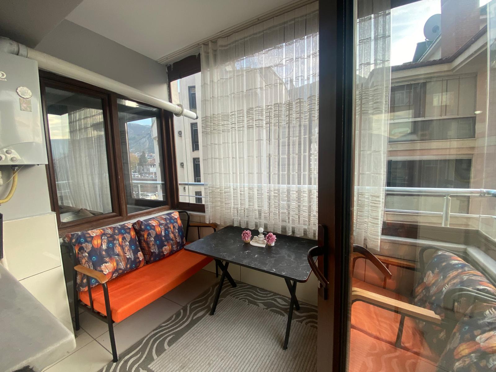 İSTASYON CADDESİ MERKEZİ KONUMDA ASANSÖRLÜ SATILIK 3+1