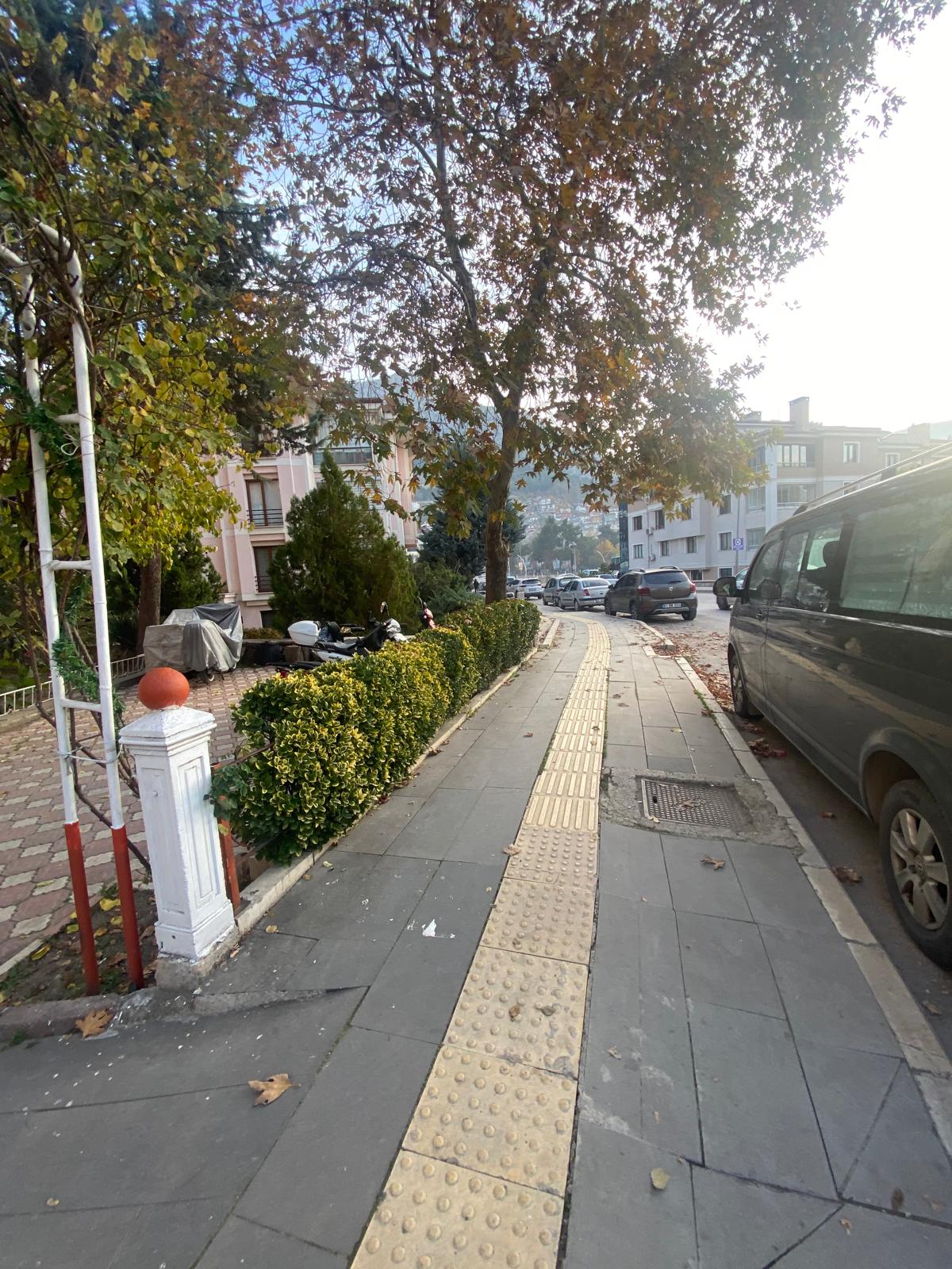 İSTASYON CADDESİ MERKEZİ KONUMDA ASANSÖRLÜ SATILIK 3+1