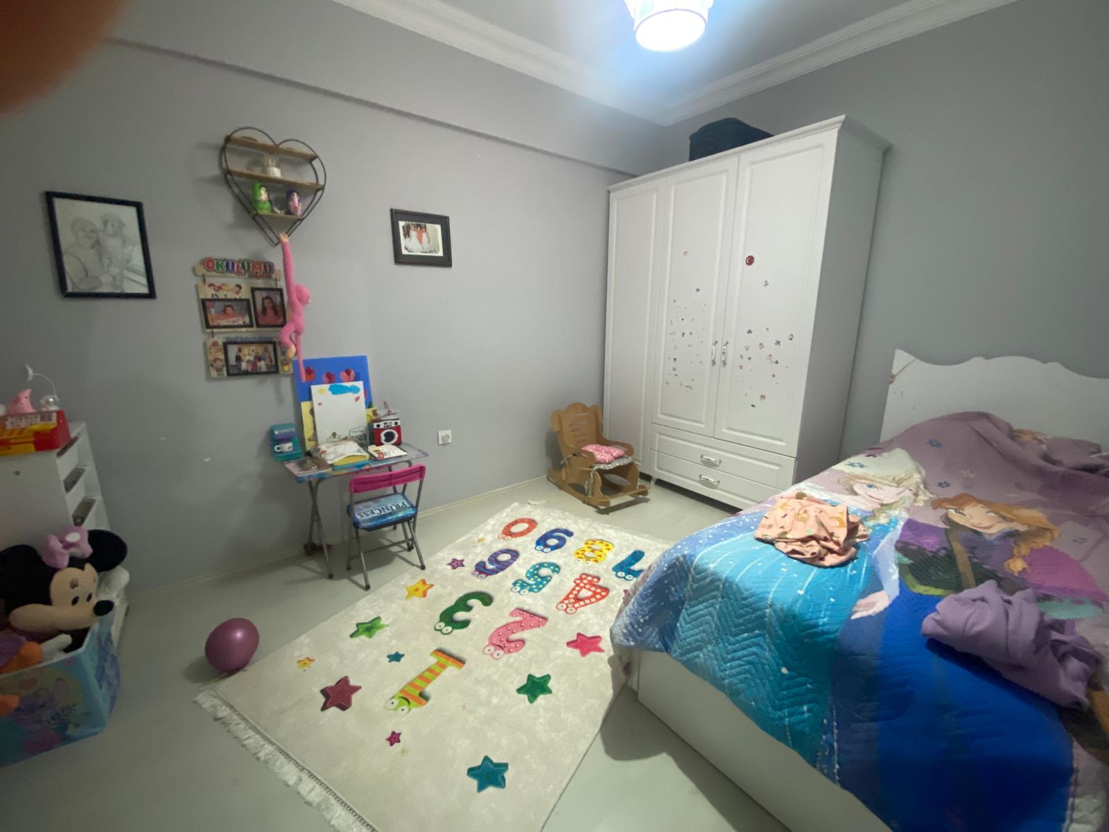 İSTASYON CADDESİ MERKEZİ KONUMDA ASANSÖRLÜ SATILIK 3+1