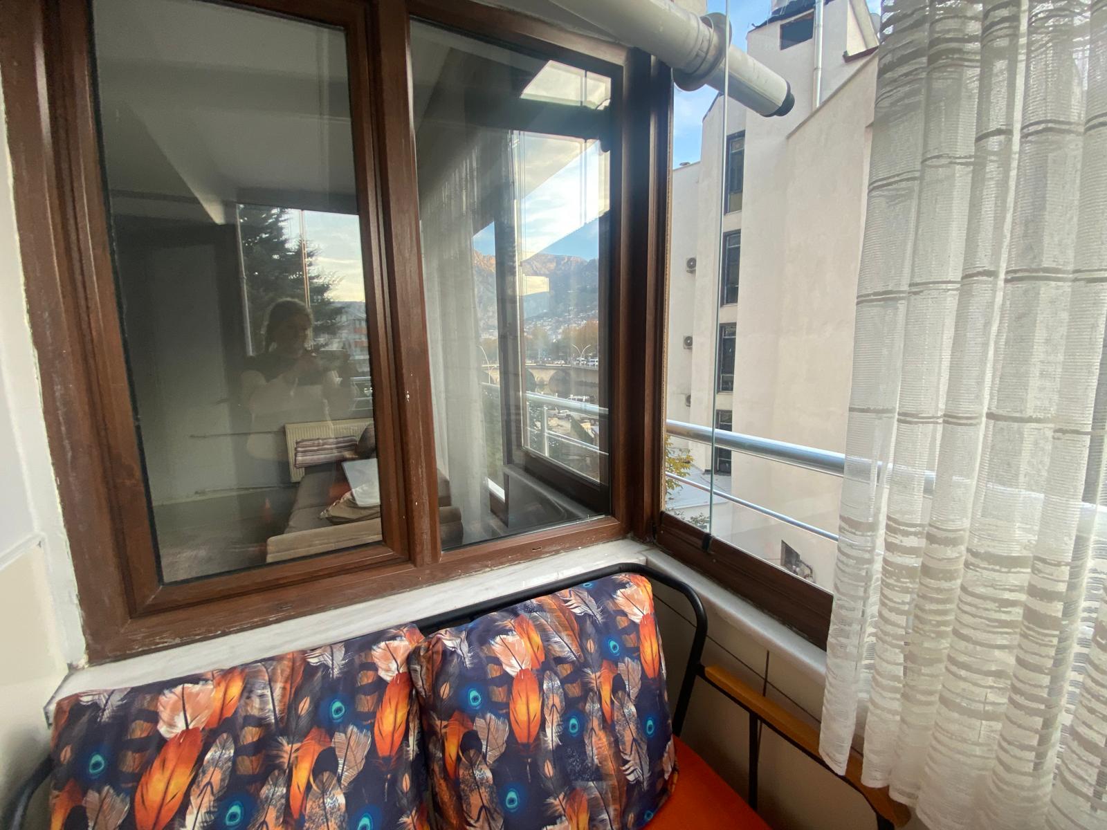 İSTASYON CADDESİ MERKEZİ KONUMDA ASANSÖRLÜ SATILIK 3+1