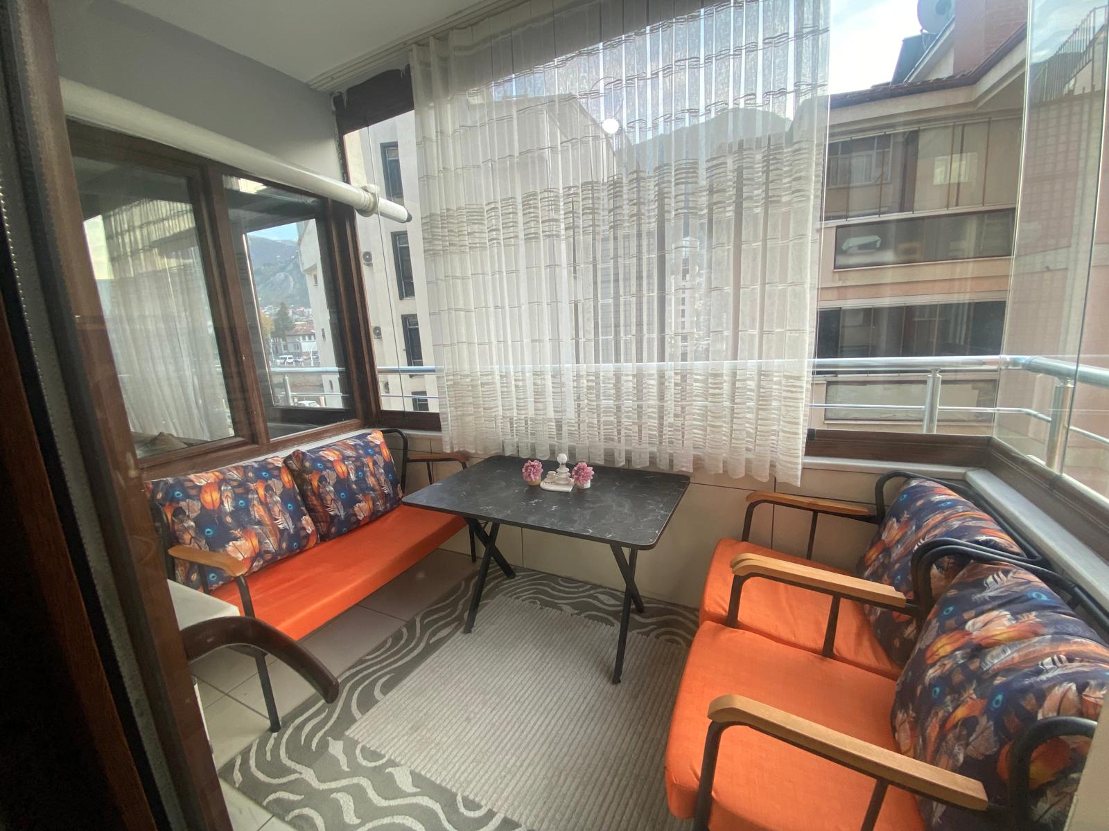 İSTASYON CADDESİ MERKEZİ KONUMDA ASANSÖRLÜ SATILIK 3+1