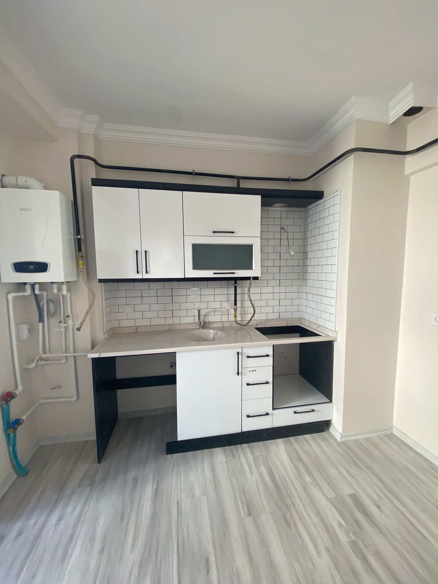 MARKA'DAN AKBİLEKTE SIFIR 1+1 KİRALIK DAİRE