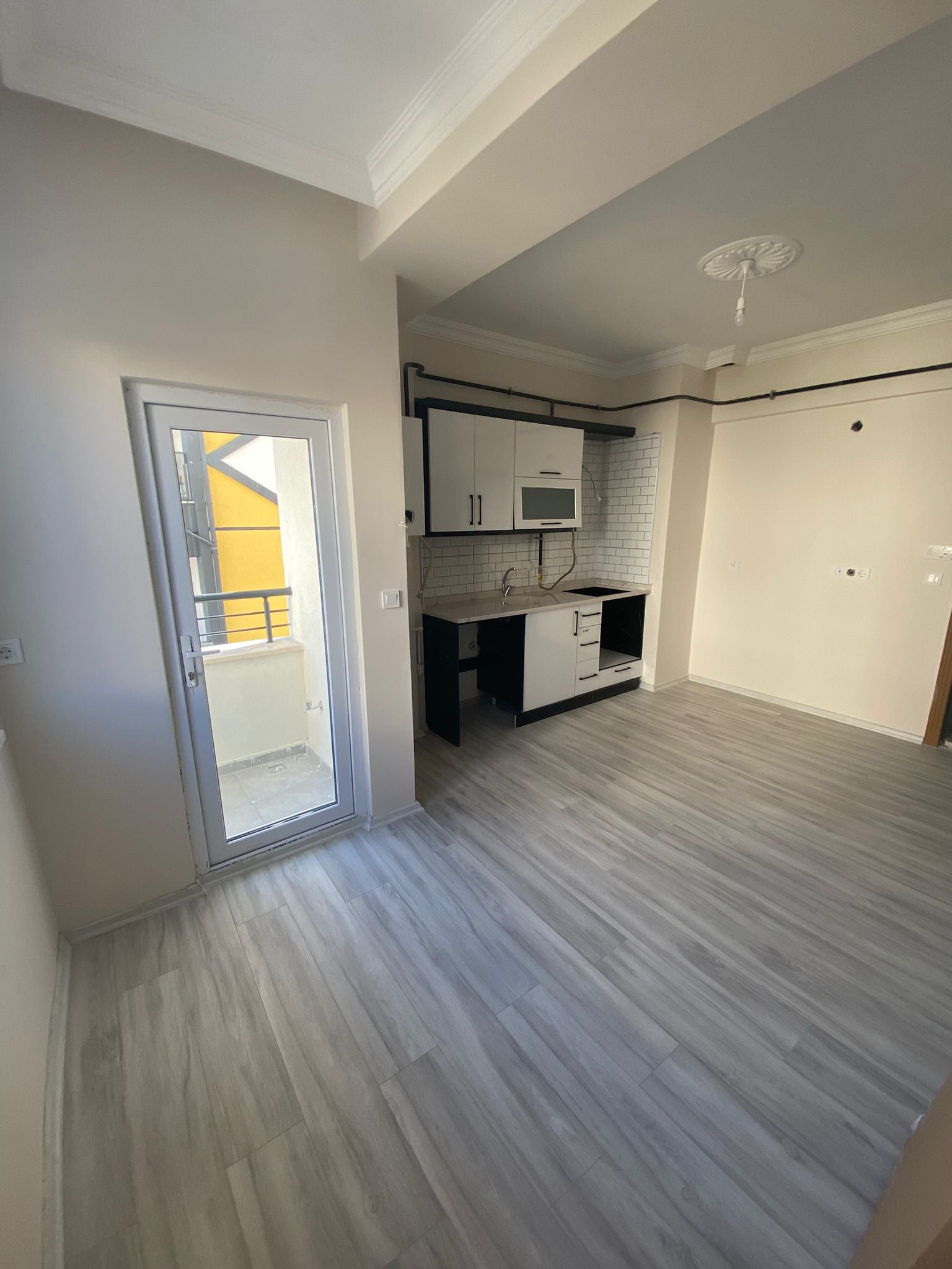 MARKA'DAN AKBİLEKTE SIFIR 1+1 KİRALIK DAİRE