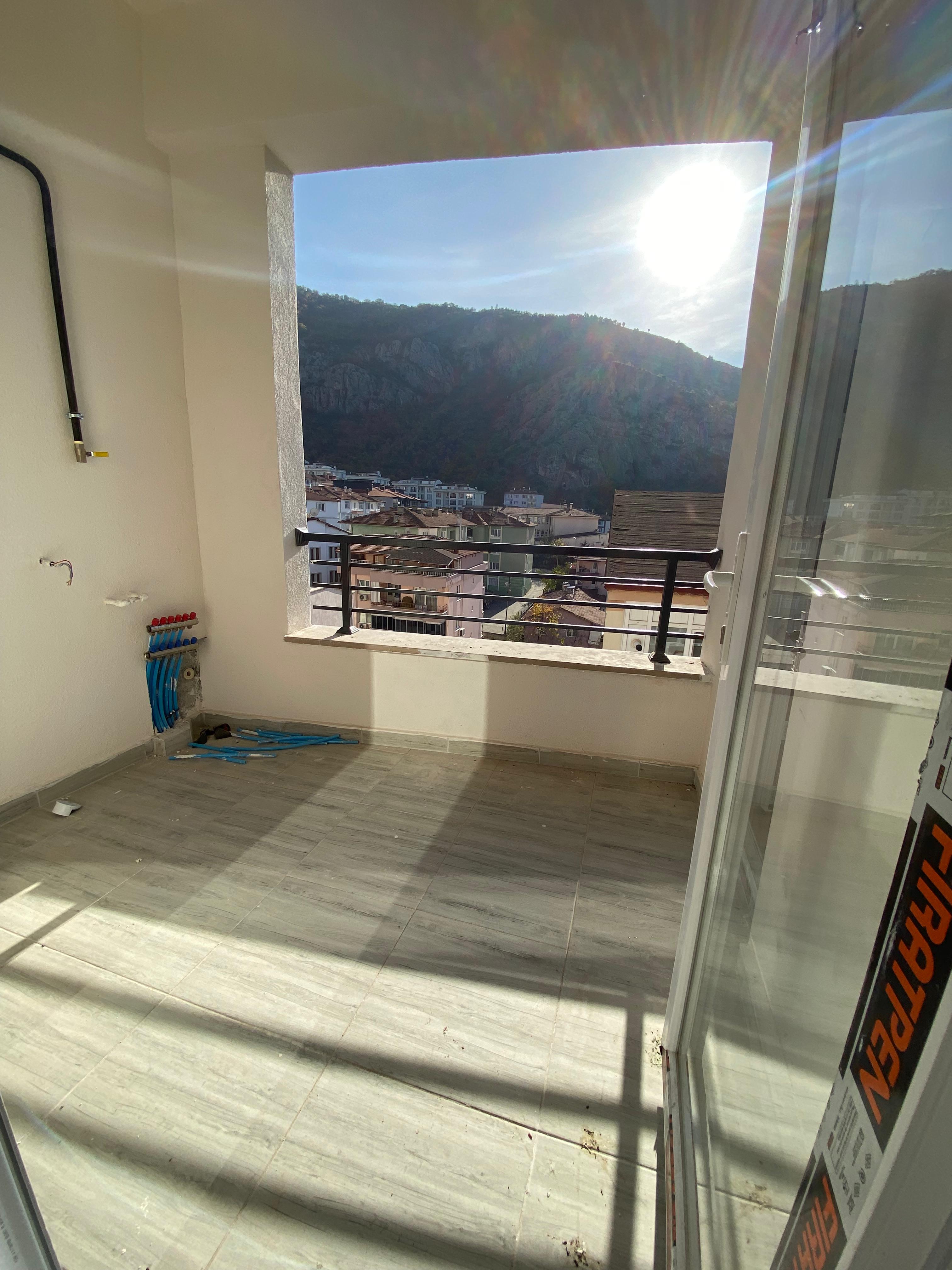 KİRAZLIDERE HASTANE KARŞISI 120m2 4.KAT SATILIK 2+1 KÖŞE DAİRE