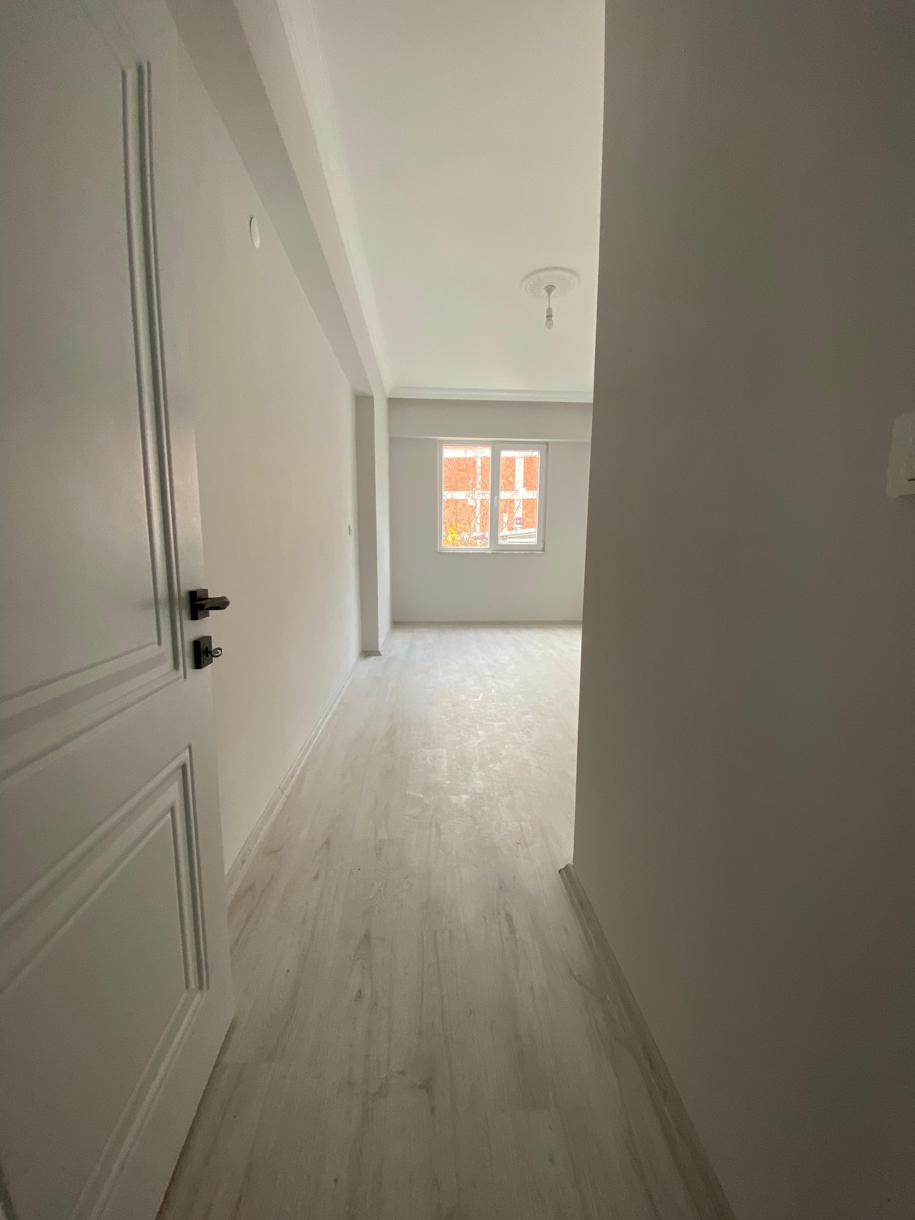 ŞEYHCUİ MAHALLESİ'NDE ARAKAT ÖN CEPHE YERDEN ISITMALI SIFIR 2+1