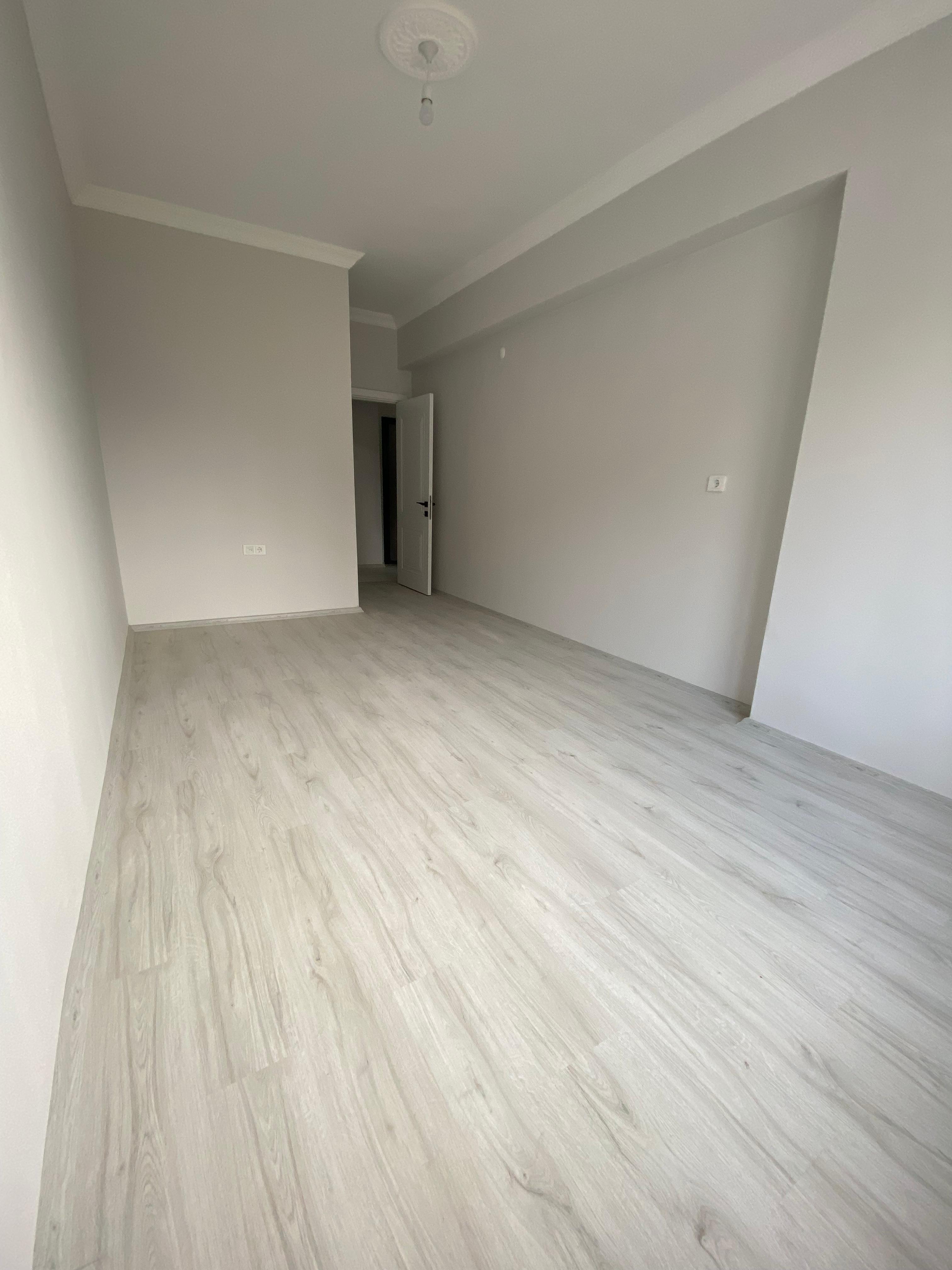 ŞEYHCUİ MAHALLESİ'NDE ARAKAT ÖN CEPHE YERDEN ISITMALI SIFIR 2+1