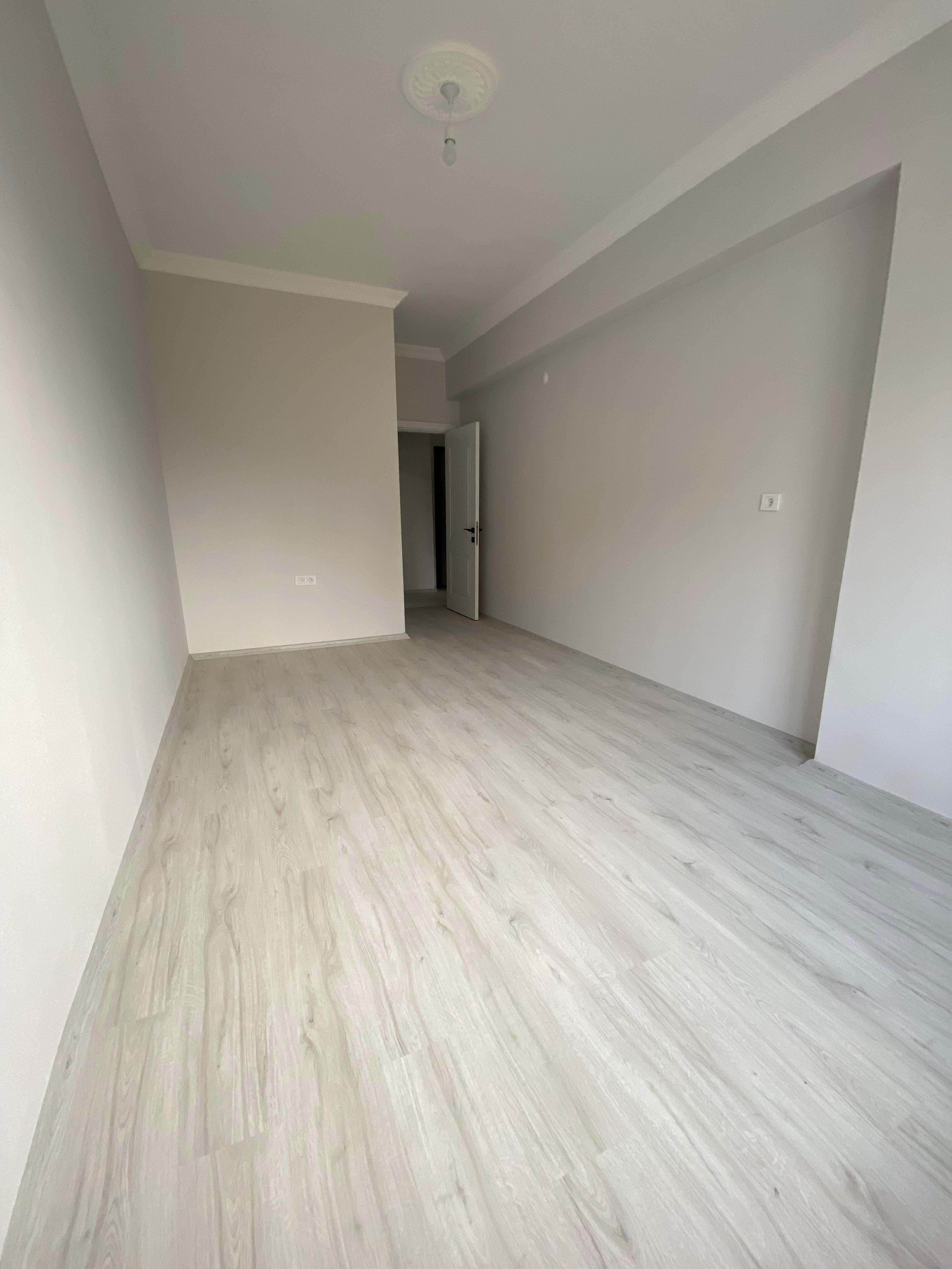 ŞEYHCUİ MAHALLESİ'NDE ARAKAT ÖN CEPHE YERDEN ISITMALI SIFIR 2+1