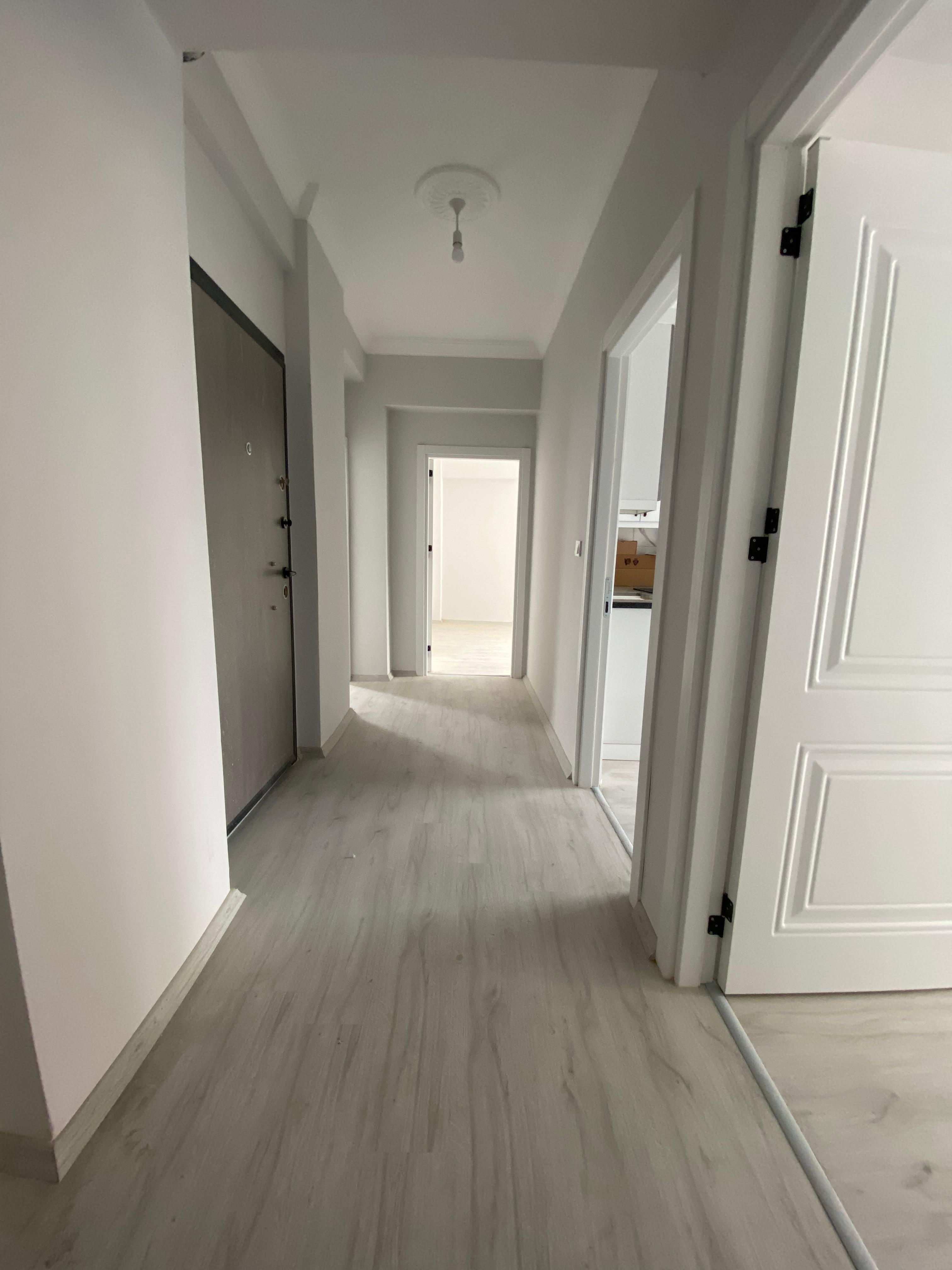 ŞEYHCUİ MAHALLESİ'NDE ARAKAT ÖN CEPHE YERDEN ISITMALI SIFIR 2+1