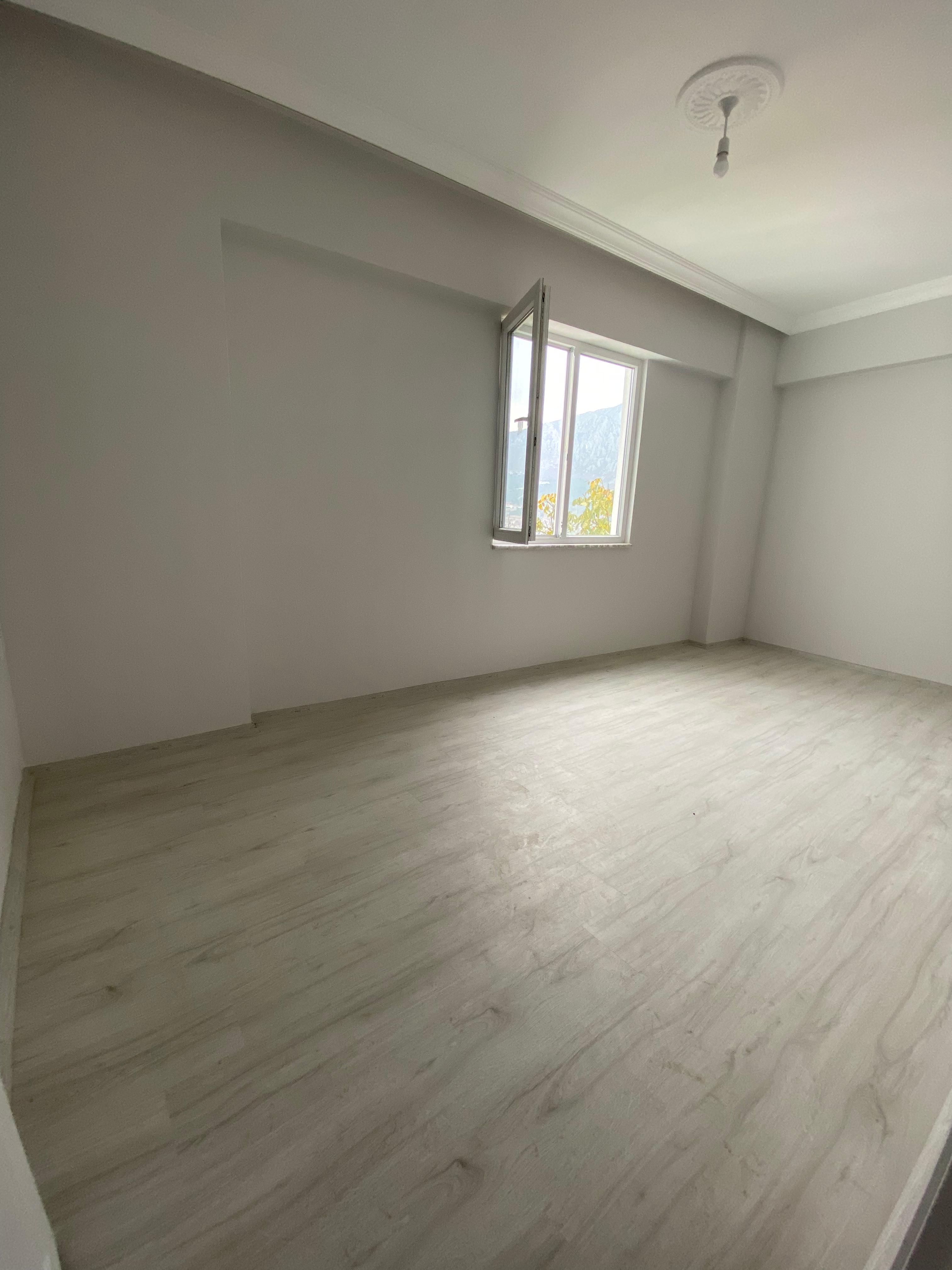 ŞEYHCUİ MAHALLESİ'NDE ARAKAT ÖN CEPHE YERDEN ISITMALI SIFIR 2+1