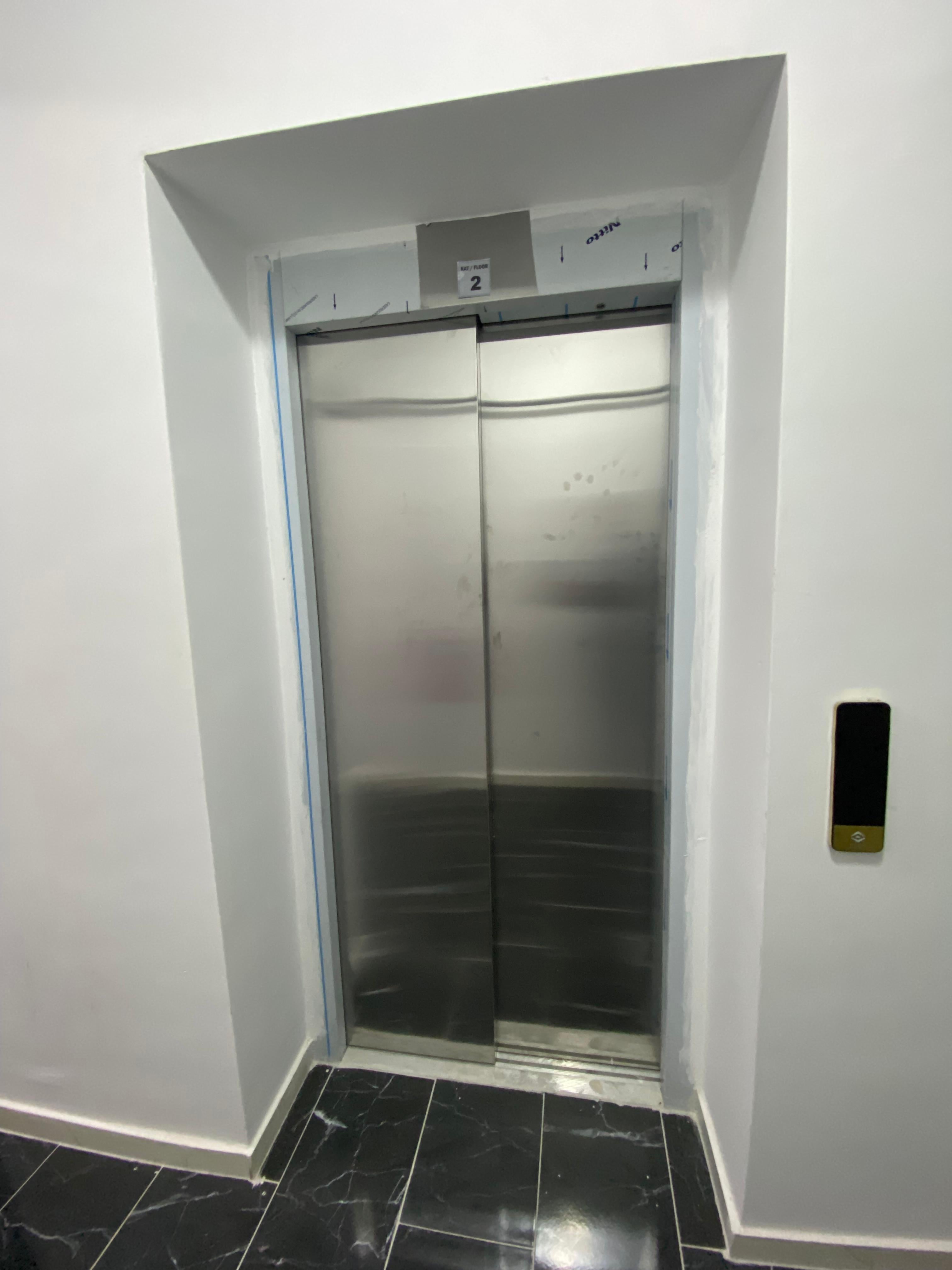 ŞEYHCUİ MAHALLESİ'NDE ARAKAT ÖN CEPHE YERDEN ISITMALI SIFIR 2+1