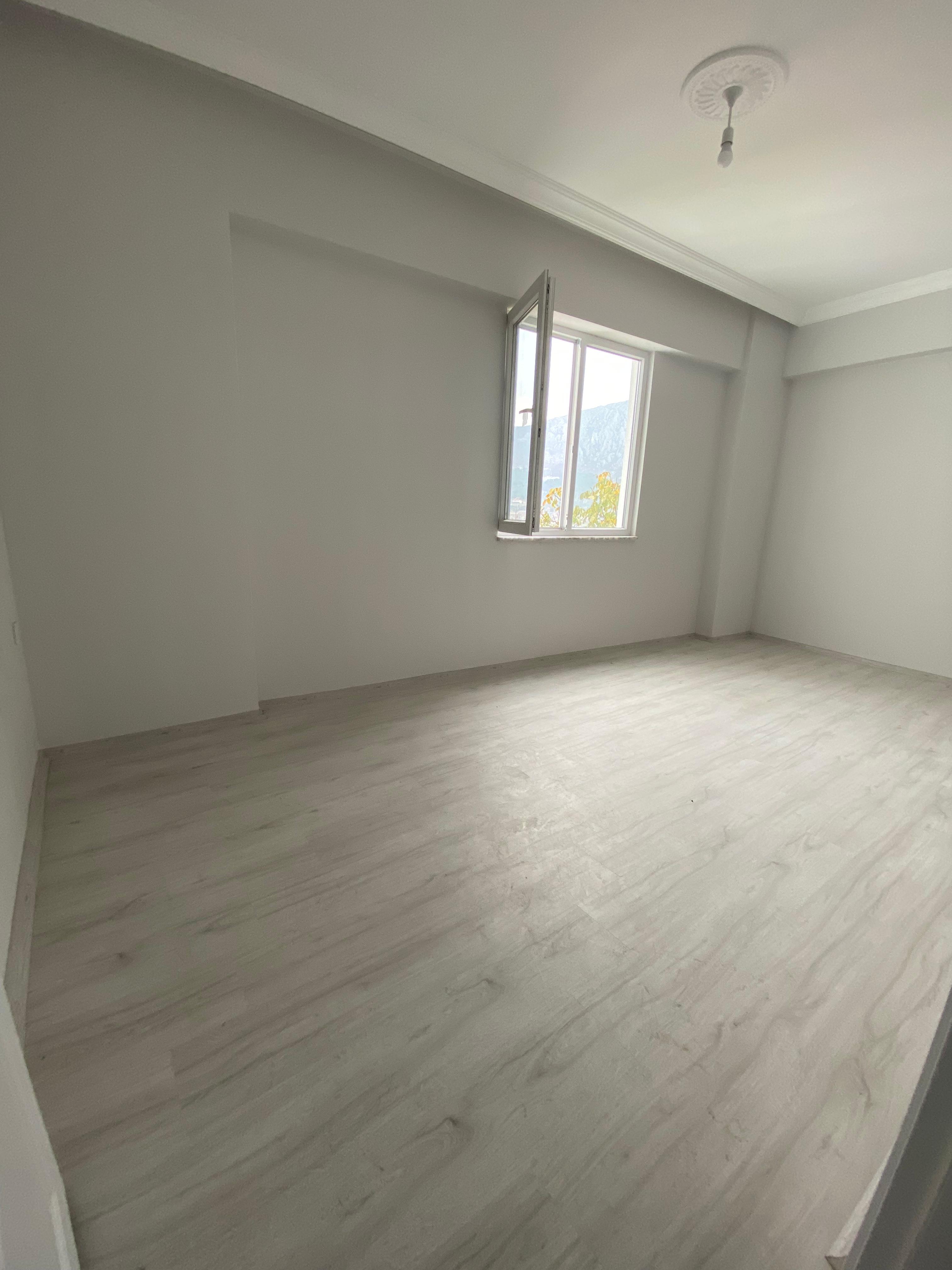 ŞEYHCUİ MAHALLESİ'NDE ARAKAT ÖN CEPHE YERDEN ISITMALI SIFIR 2+1