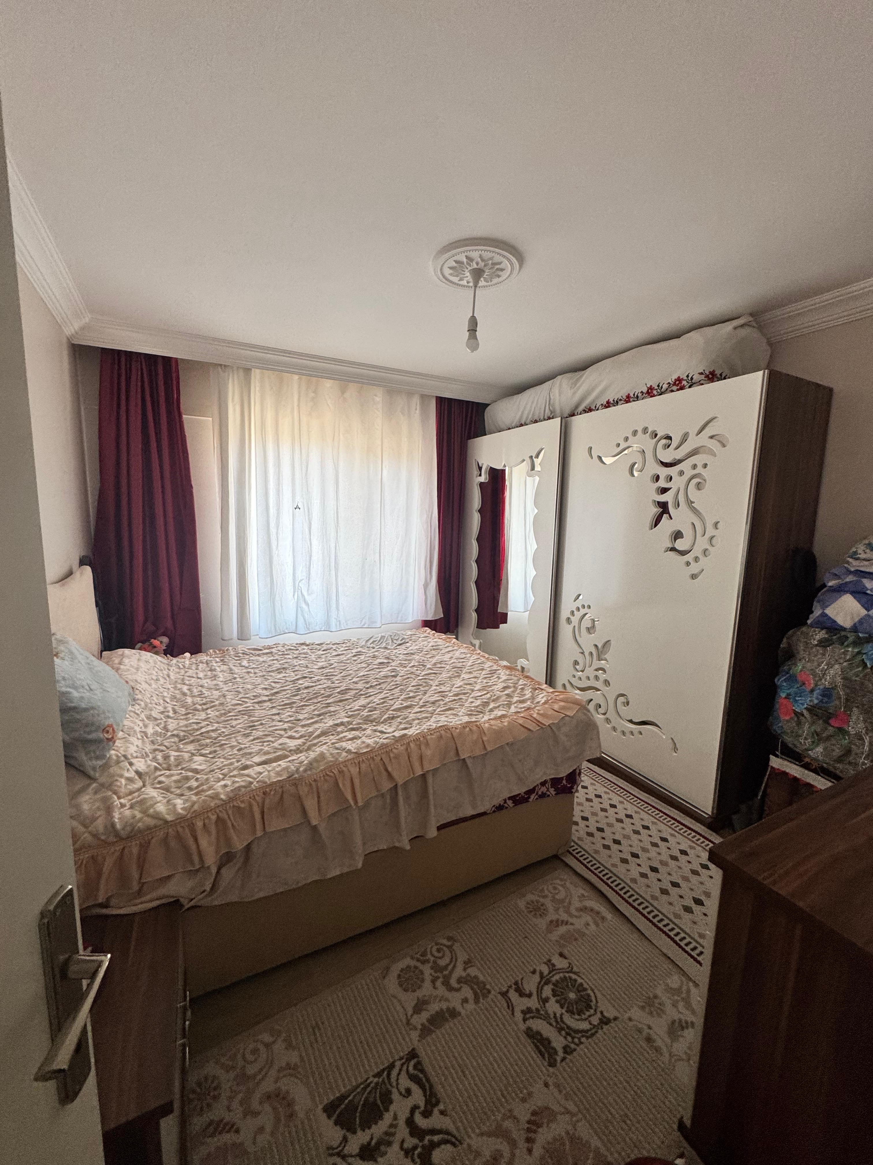 AKBİLEK'TE NOKTA KONUMDA ARAKAT ÖNCEPHE GENİŞ 3+1 DAİRE