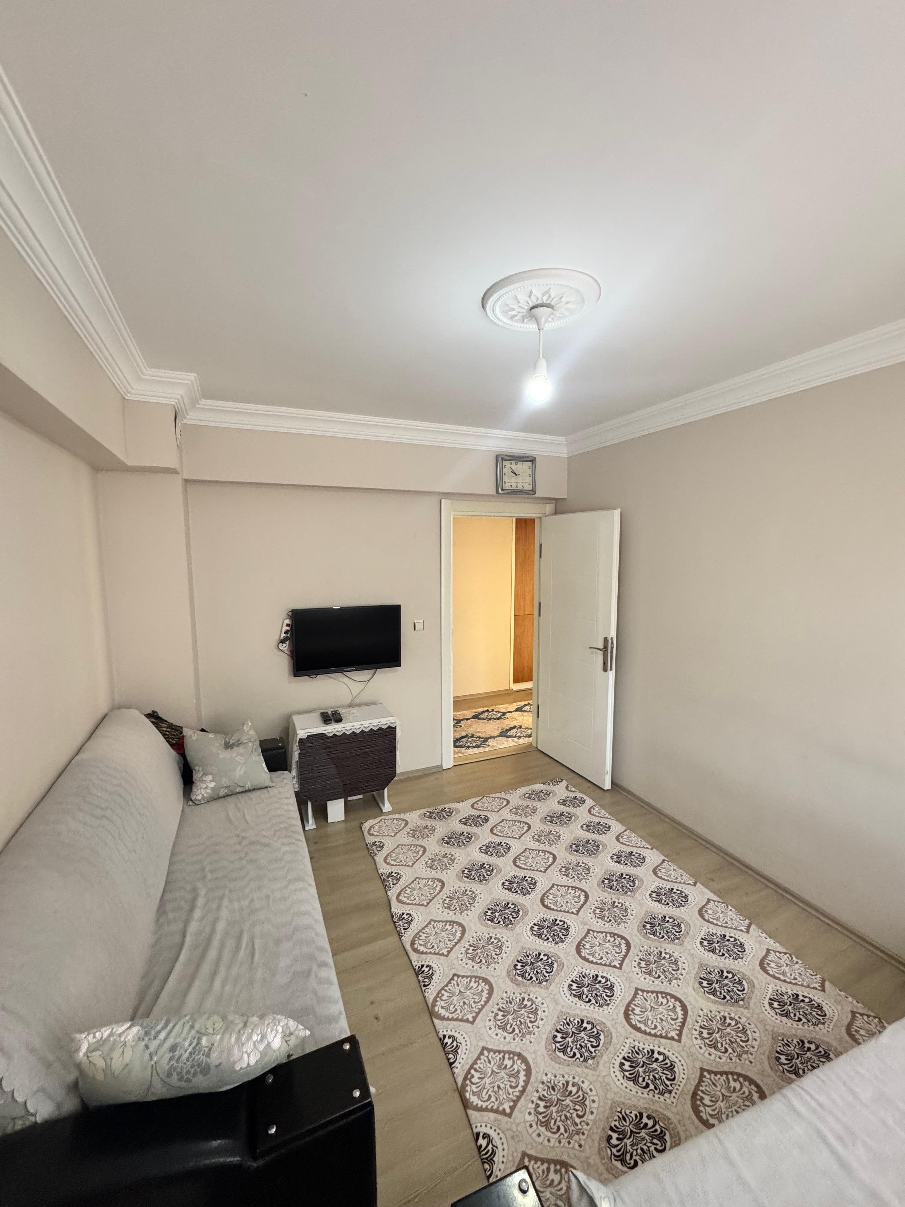 AKBİLEK'TE NOKTA KONUMDA ARAKAT ÖNCEPHE GENİŞ 3+1 DAİRE