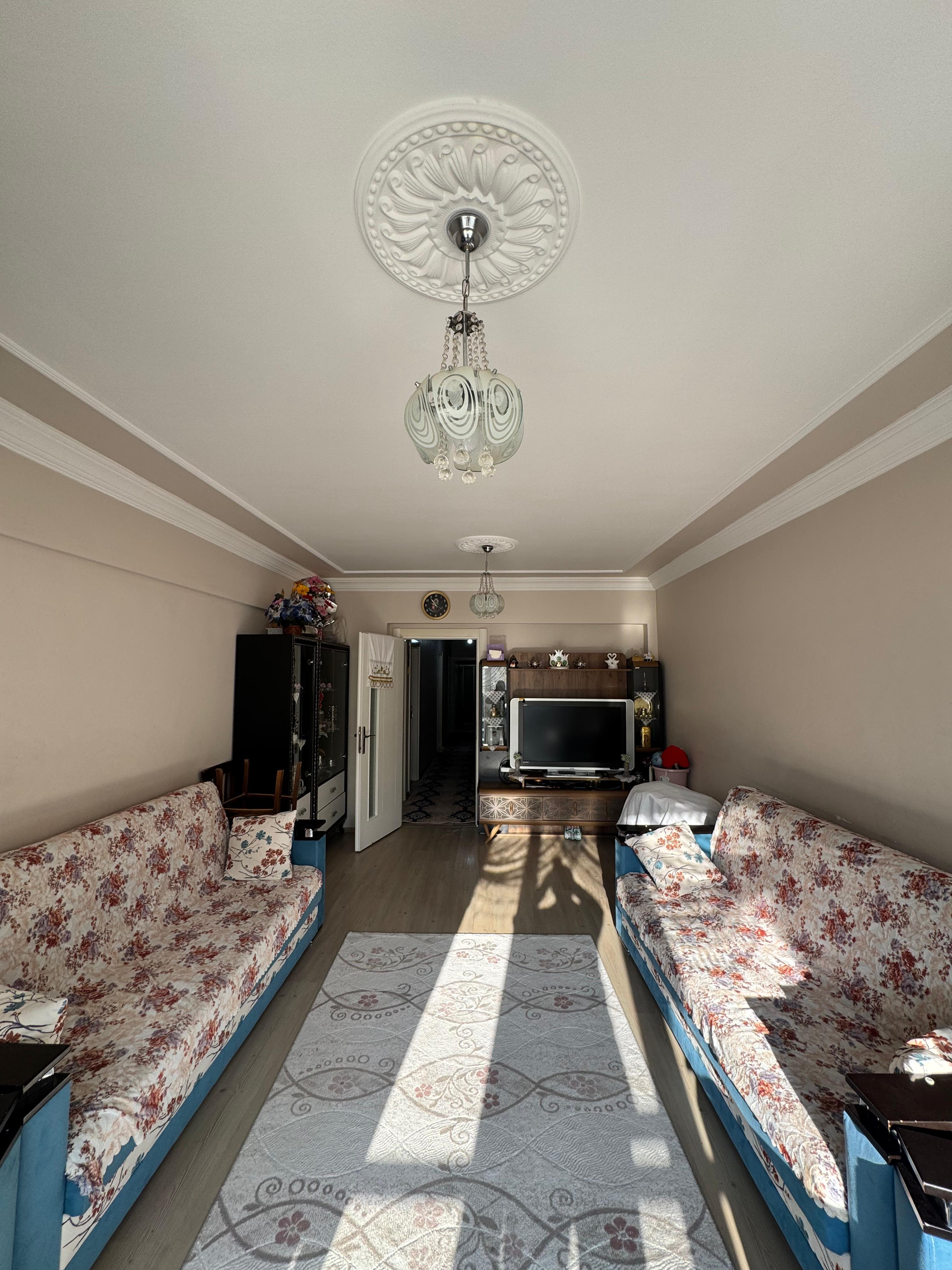 AKBİLEK'TE NOKTA KONUMDA ARAKAT ÖNCEPHE GENİŞ 3+1 DAİRE